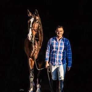 Meet your Posher, Kam